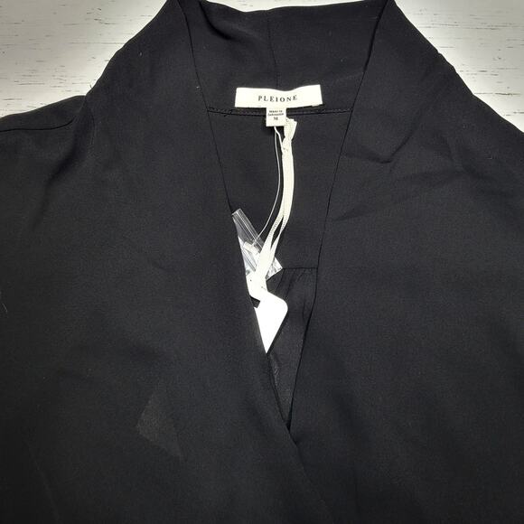 Pleione Black Surplice Faux Wrap Top Long 3/4 Roll Tab Sleeves V Neck Medium - Picture 5 of 9